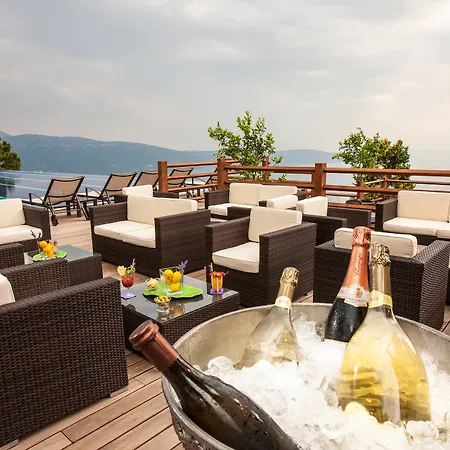 Lefay & Di Garda Гарньяно