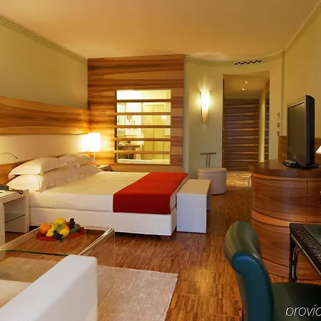 Готель Lefay & Di Garda